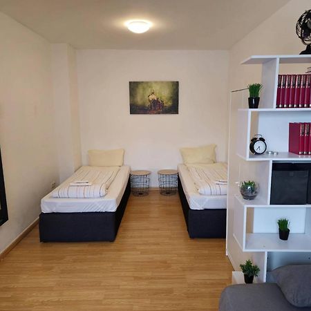 Praktische City Apartments Direkt Am Hauptbahnhof Neumunster Bagian luar foto