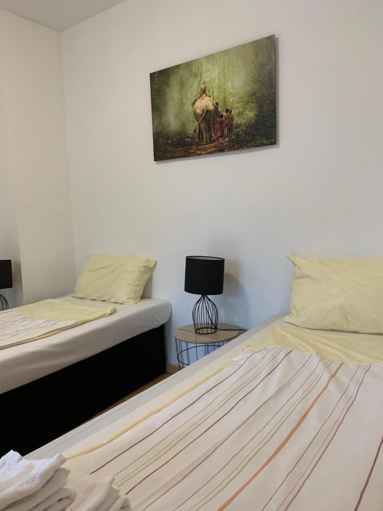 Praktische City Apartments Direkt Am Hauptbahnhof Neumunster Bagian luar foto